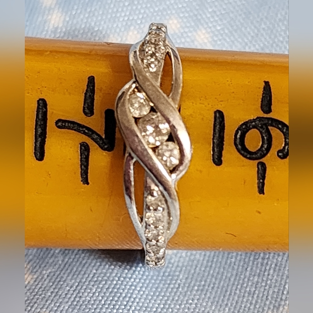 Kay Jewelers Sterling Silver Diamond Ring Size 6.5